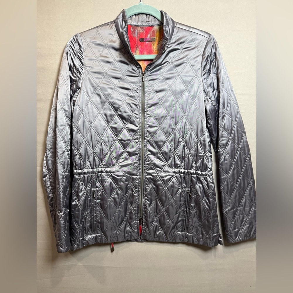 Leggiadro Diamond Quilted Jacket In‎ Metallic Grey, Size 6